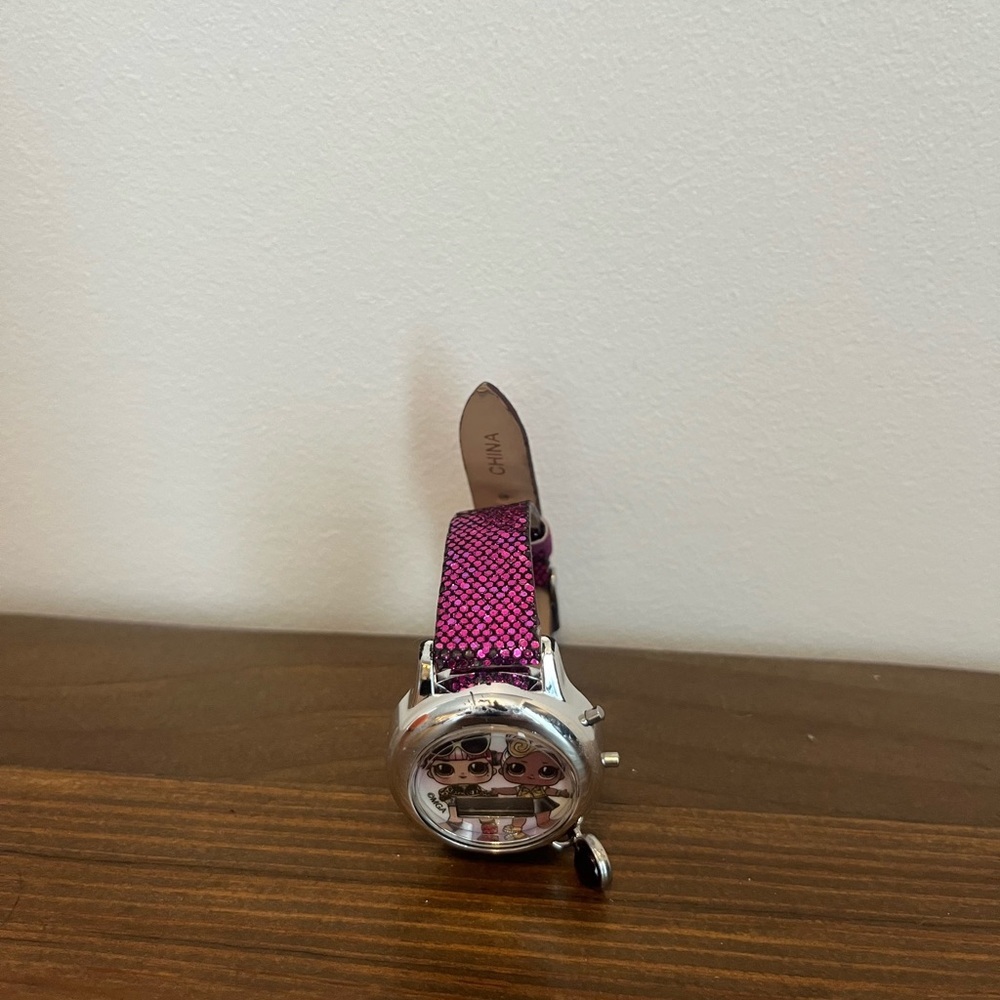 Girl's MGA LOL Digital LCD Watch Light Up Pink Sparkling Glitter needs new batte